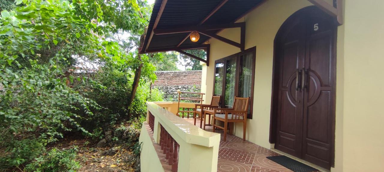 Bara Beach Bungalows Bira Exteriör bild