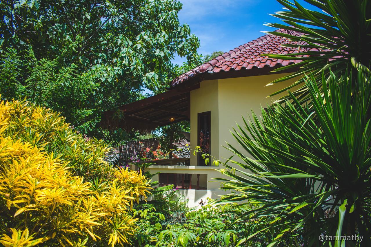 Bara Beach Bungalows Bira Exteriör bild